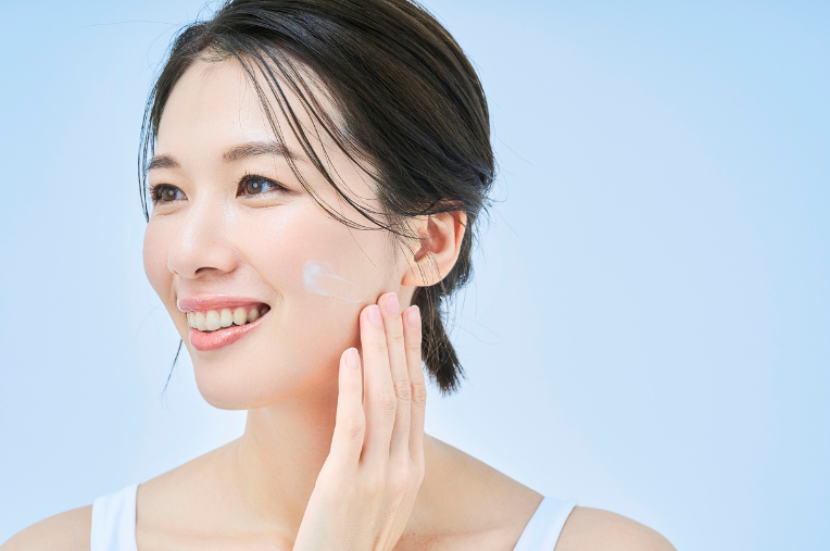 塗っても塗っても乾燥する…その「化粧水選び」合っていますか？